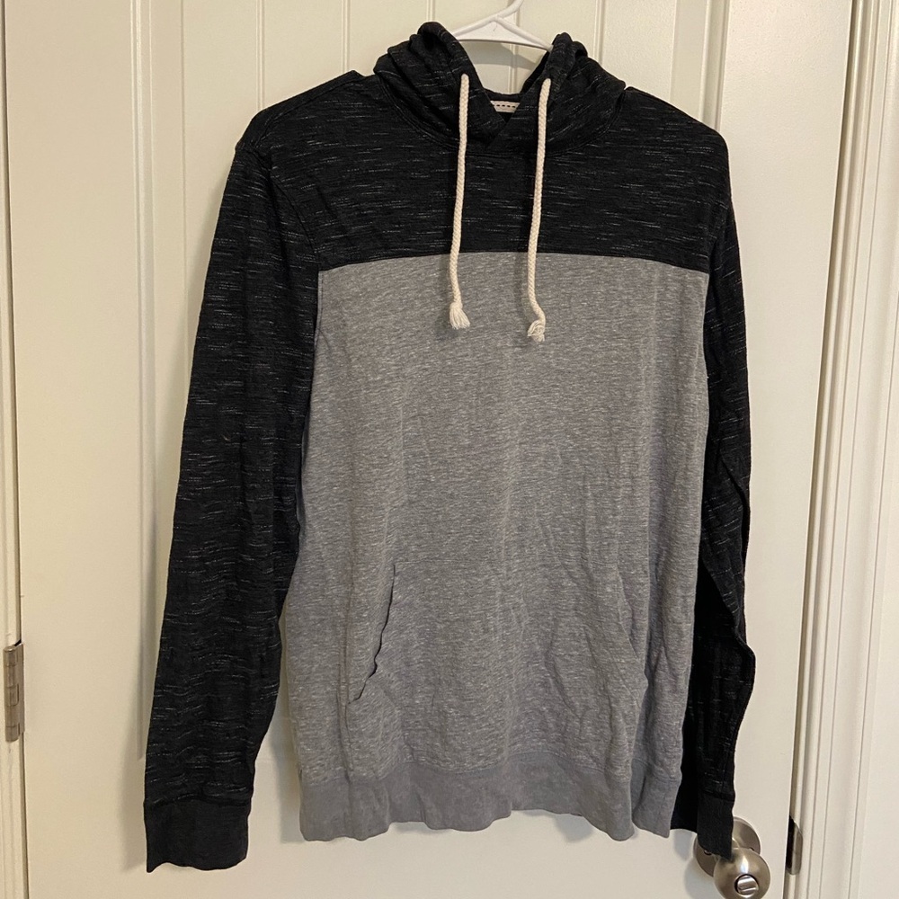 EUC | Urban Pipeline men’s hoodie shirt — medium